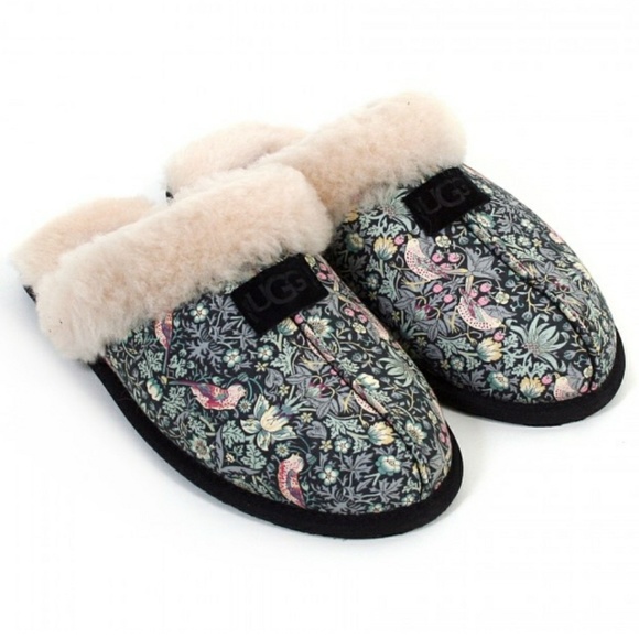 Womens Slippers UGG Dakota Liberty Blush Floral Womens Slippers UGG Dakota Liberty Blush Floral